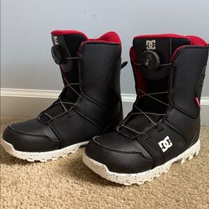 DC Black and Red Snowboard Boots